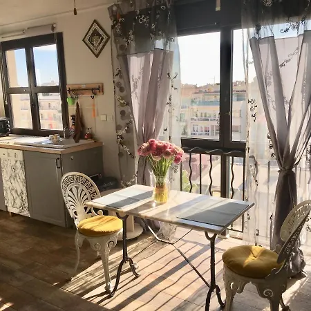 Luxurious Studio In 450 M Of The Sea