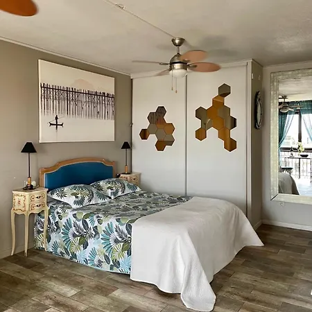 Appartement Luxurious Studio In 450 M Of The Sea