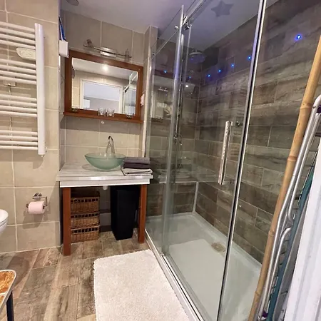 Luxurious Studio In 450 M Of The Sea